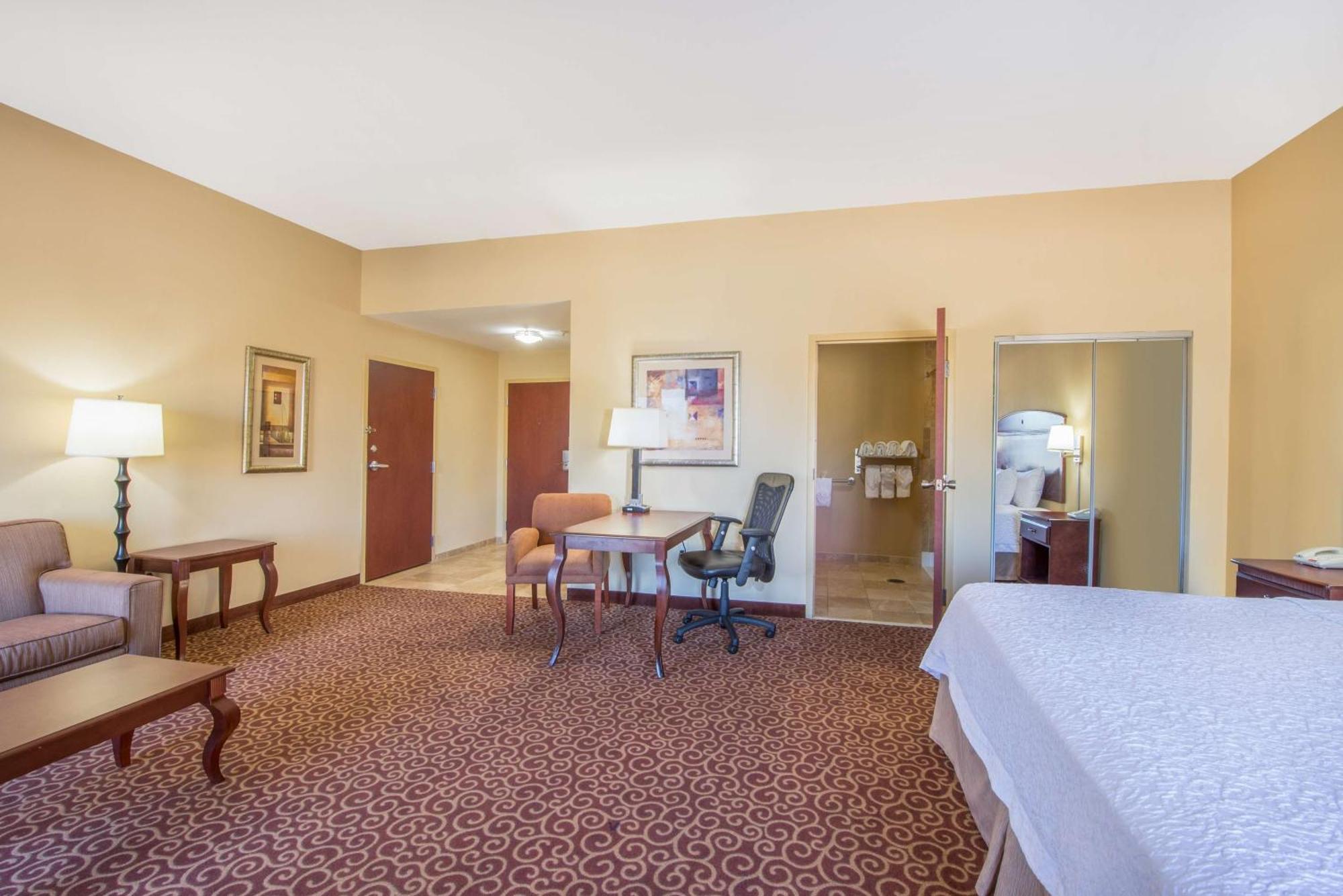 Hampton Inn & Suites Oklahoma City - South Exterior photo