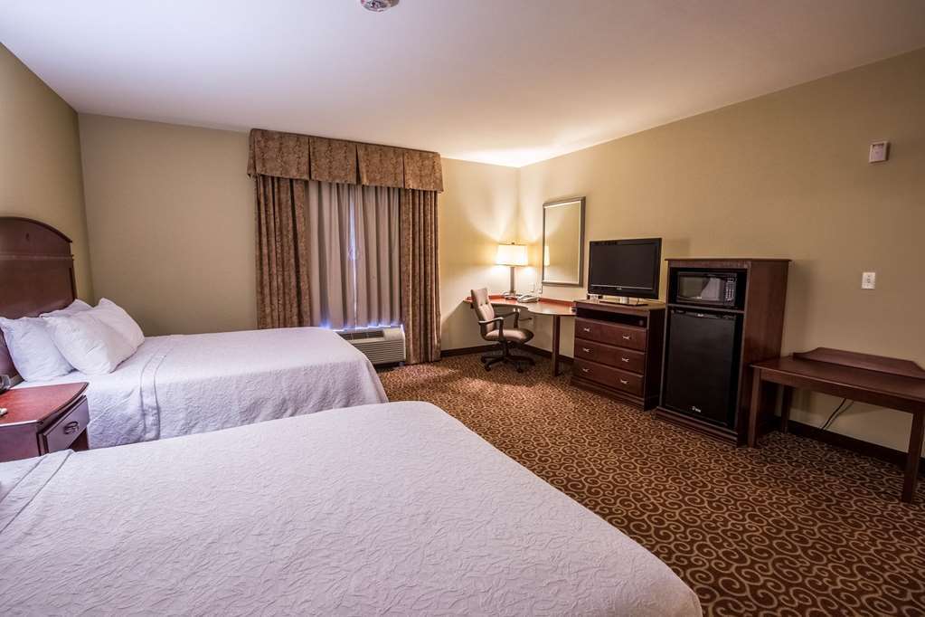 Hampton Inn & Suites Oklahoma City - South Room photo