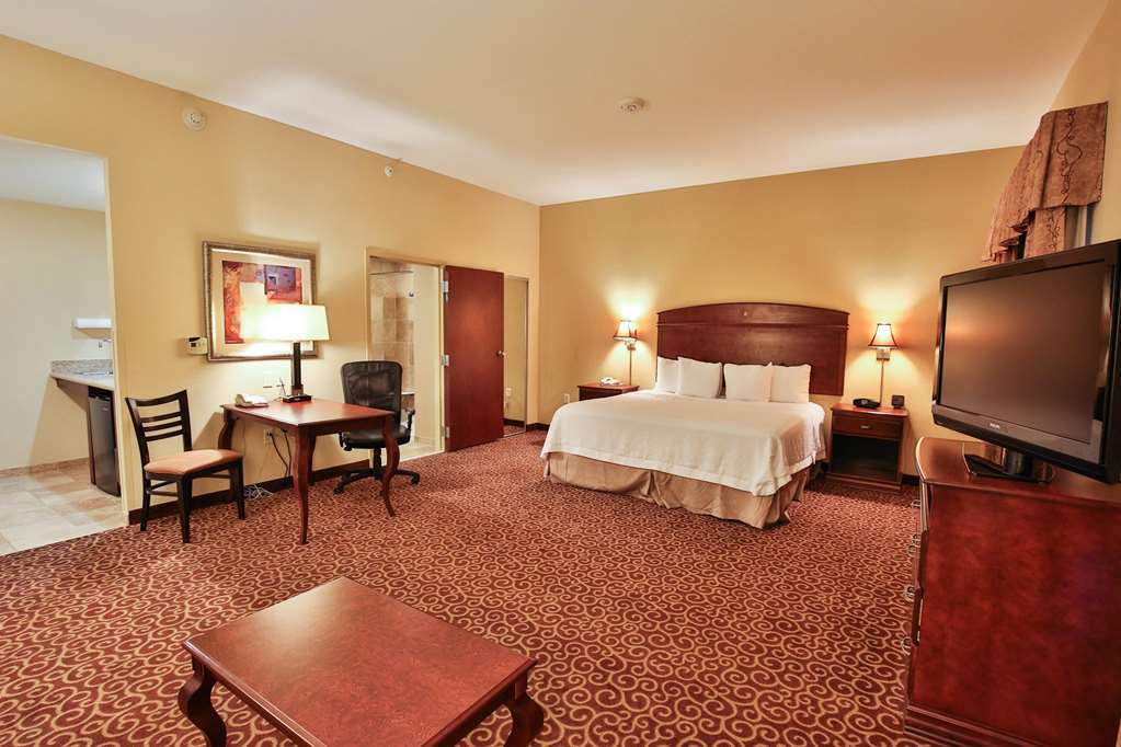 Hampton Inn & Suites Oklahoma City - South Room photo